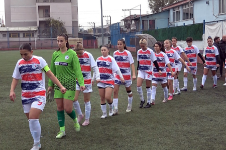 Düzce Kadın Futbol Kulübü'nden kadın ve çocuk cinayetlerine karşı protesto