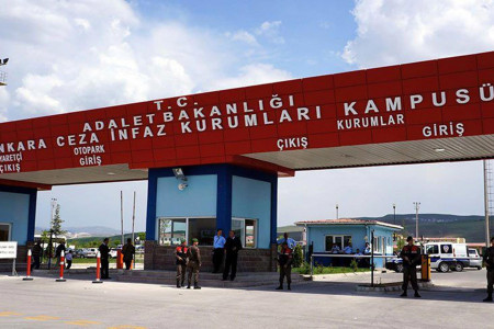 4 kadın mahpus dezenfektan istemediği gerekçesiyle tahliye edilmiyor