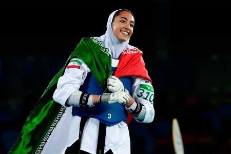İran’ın Olimpiyat madalyalı tek kadın atleti ülkesini terk etti