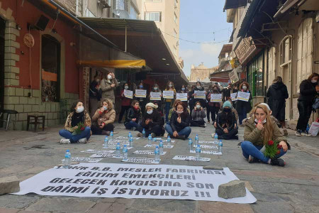 EMEP’li kadınlar, İzmir Meslek Fabrikası işçilerini ziyaret etti