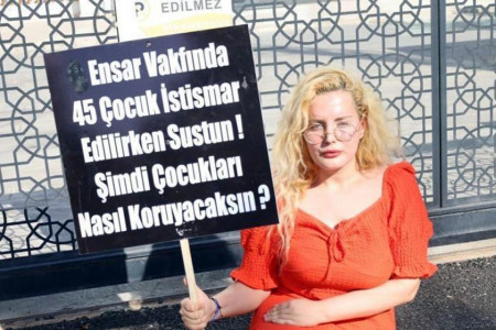 İl Milli Eğitim önünde istismara karşı nöbet: "Tarikatlaştırmanın adımları"