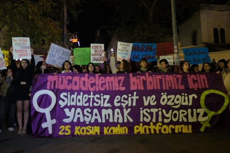 25 Kasım Kadın Platformu: Eşit, özgür, şiddetsiz bir yaşam istiyoruz