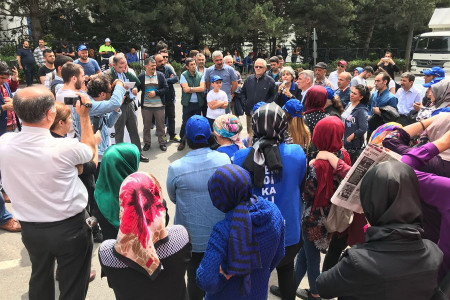 Flormar’a kadın başkandan destek: Değiştirecek güç, işçi sınıfının birliği