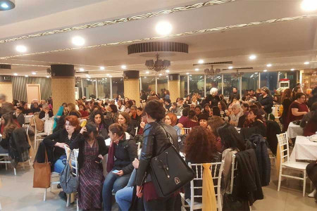 Sultangazi Kadın Dayanışması 8 Mart’a giderken yüzlerce kadınla şölende buluştu