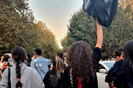 Ahlak polisinin cinayetine karşı İran’da üniversiteler ayakta, fabrikalar grevde
