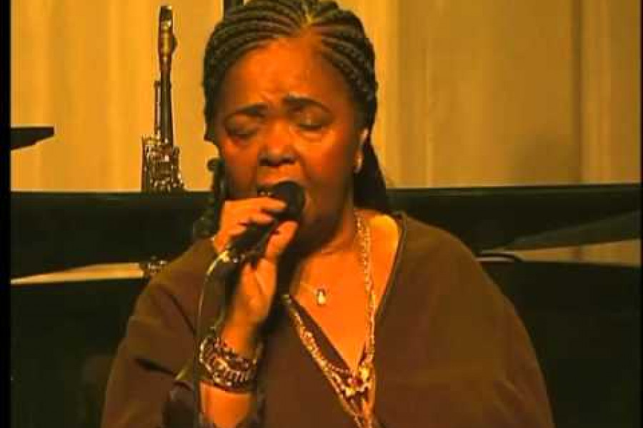 GÜNÜN ŞARKISI: Live at Lisbon Coliseu