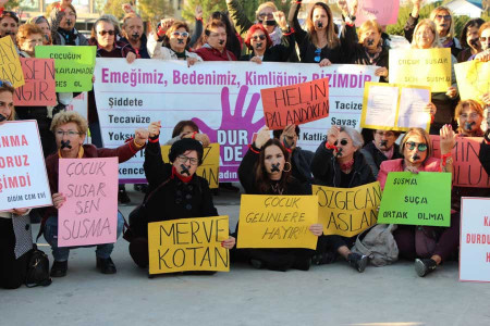 Çocuk istismarına evlilikle affa karşı Didim’de kadınlar sokakta!