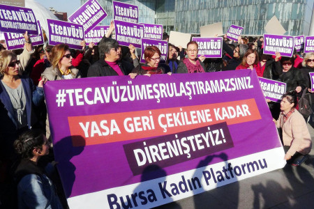 AKP ‘istismar yasasını’ istismar ediyor