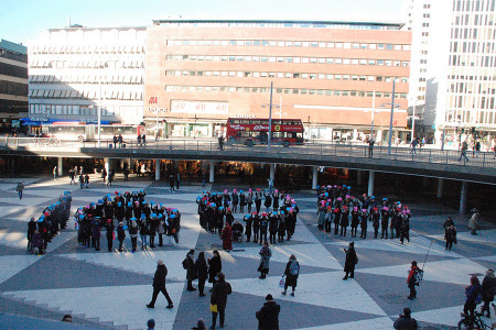 İsveç’te kadınlar 8 Mart eylemlerini başlattı