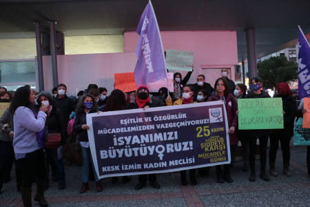 İzmir’de KESK’li kadınlar: Vazgeçmiyoruz!