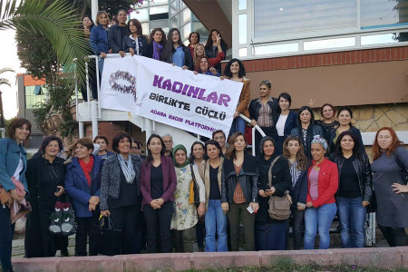 Kadınlar Birlikte Güçlü Adana toplantısından birliktelik çağrısı çıktı
