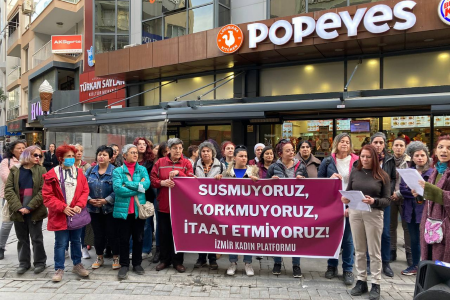 İzmir Kadın Platformu, kadınların tutuklanmasını protesto etti