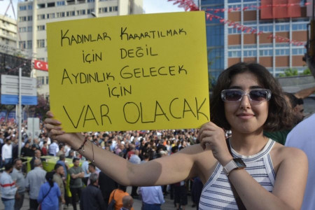 AKP’li Keşir, kadınların kaygılarına ‘sefil kurgu’ dedi: ‘Sefil kurgu dediği milyonlarca kadının gerçeği’