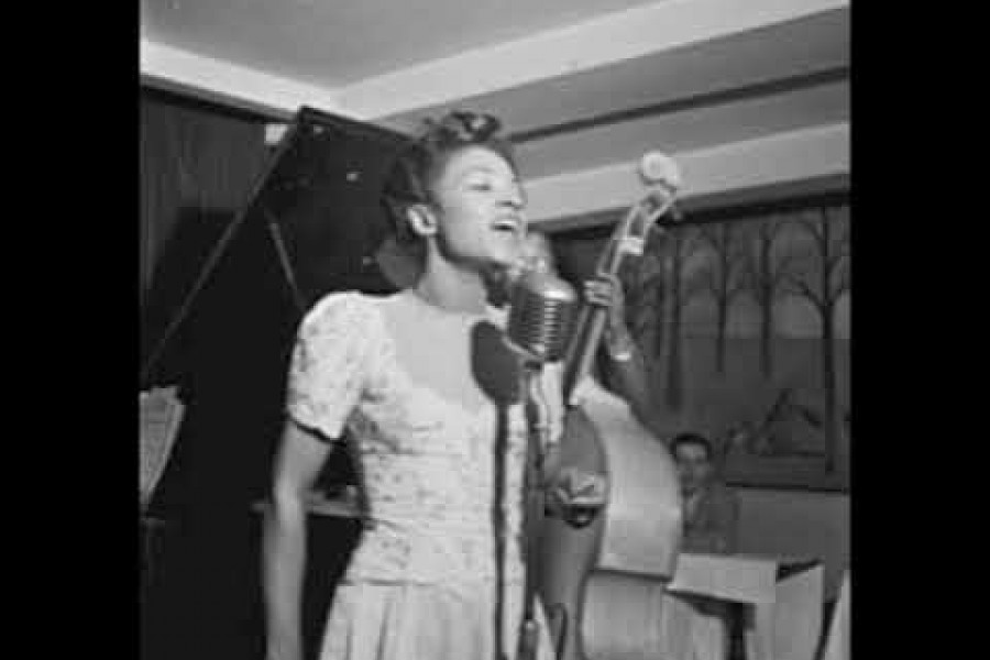 GÜNÜN ŞARKISI: Maxine Sullivan