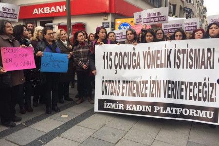 KADINLAR TEK SES: İstismarı örtbas etmenize izin vermeyeceğiz