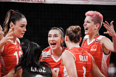 A Milli Kadın Voleybol Takımı, gruptaki son maçında Rusya'yı 3-2 mağlup etti