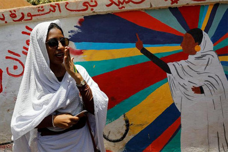 Sudanlı Alaa Salah: Kahraman değilim, kadınlar hep değişime yön verdi