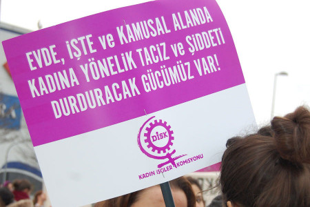 Tacize tepki gösterdikleri için işten atılan 4 ALBA Plastik işçisi: Sesimize ses olun