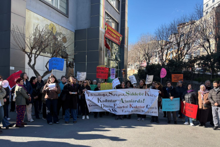 Eyüplü kadınlar 8 Mart'a çağırıyor: Buradayız, sokaklardayız!