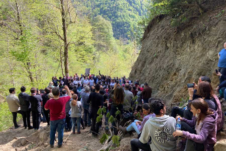 Fındıklı Belediyesi Kadın Korosundan İkizdere’ye horonlu-türkülü destek