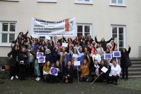 Göçmen Kadınlar Birliği olağan kongresini gerçekleştirdi| Savaşa, yoksulluğa, ırkçılığa karşı mücadeleye