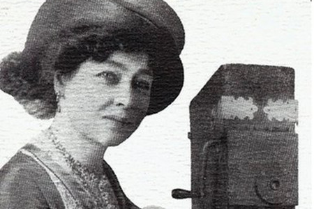 GÜNÜN İLKİ: İlk kadın sinemacı Alice Guy Blaché