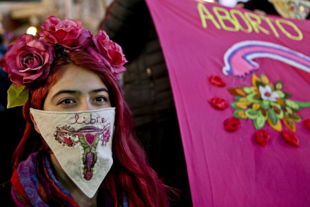 Şili’de kürtaj yasakçılığında geri adım