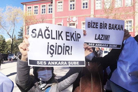 Sağlık çalışanları eylemde| 'Sağlık ekip işidir'