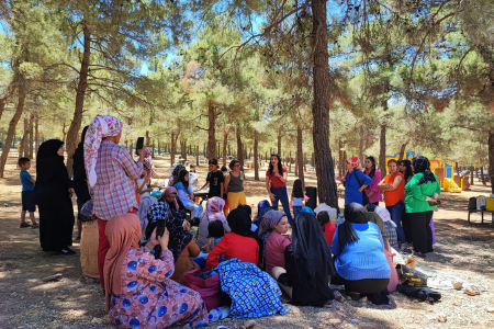 Antep’te kadınlar piknikte bir araya geldi