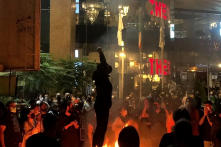 İran protestoları: Öğretmenler grevde, öğrenciler boykotta