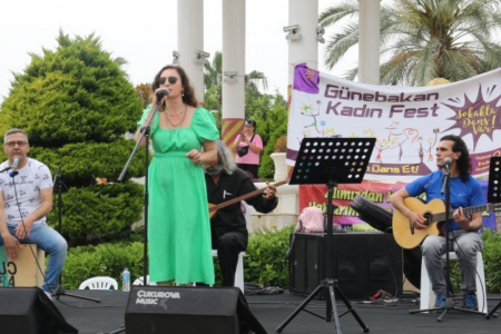 Mersin’de kadınlardan ‘eşitlik için dans et’ festivali