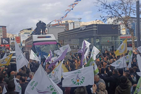 Van’da kadın seçim bürosu açıldı: Halklar, kadınlar, gençler kazanacak