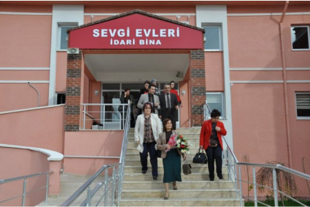 Uşak sevgi evlerindeki yöneticileri ve çalışanları hakim karşısına çıktı