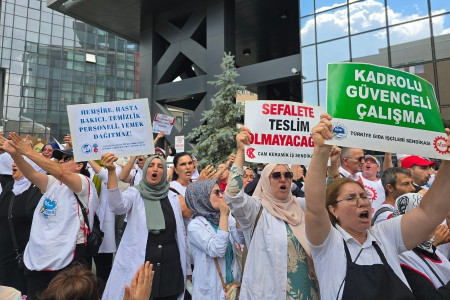 Çapa’da yemekhane işçilerinin direnişi 5. gününde: 'Haklarımızı almadan vazgeçmeyeceğiz'