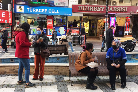 Avcılar’da kadınlar ‘Birlik olmadan geçilmez bir dar boğazdayız’ diyor