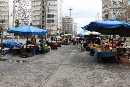 Jiyan Semt Pazarından kayyıma tepki: Kadınları eve göndermek istiyorlar