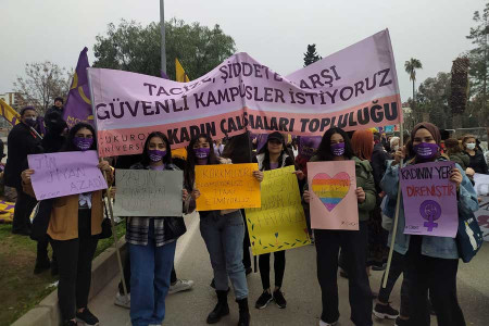 Ç.Ü. Kadın Çalışmaları Topluluğu, güvenli kampüs talebiyle kadınları birlik olmaya çağırıyor