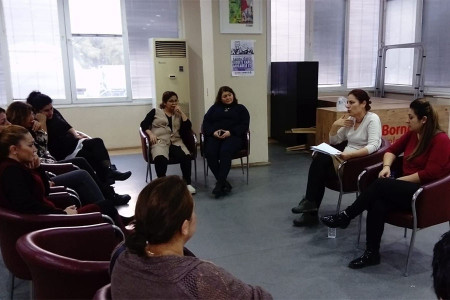 İşçi kadınlar kadına yönelik şiddeti ve yasaları konuştu