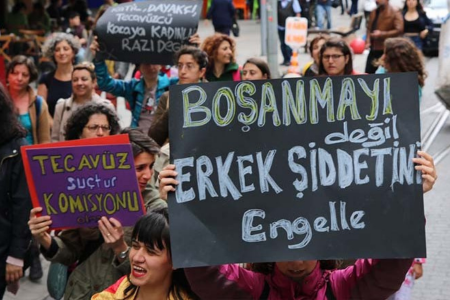 Boşanmak isteyen kadınlar yoksulluk ve şiddet cenderesinde