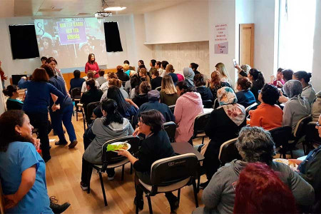 DEÜ Hastanesi sağlık çalışanları: Sağlık hizmeti de mücadelede de ekip işi