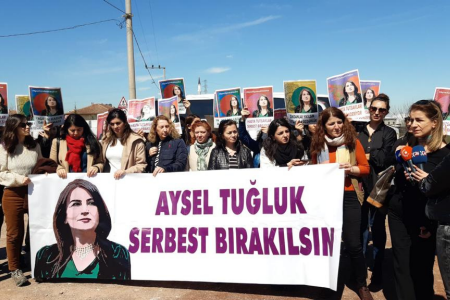 Kadın avukatlar Kandıra’da: Aysel Tuğluk’a uygulanan hukuksuzluk son bulmalı!