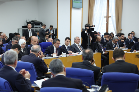 CHP'li vekillerden MEB bütçe görüşmesinde Bakan'a beslenme tepkisi