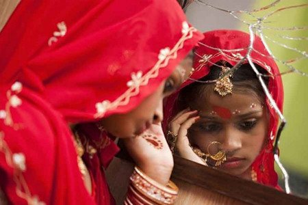 Hindistan’da evlilik dahi olsa çocukla cinsel ilişki tecavüz sayılacak
