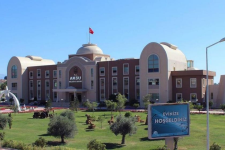 Yıkım kararını kaldırmak için Suriyeli kadından 'cinsel ilişki' talep etti