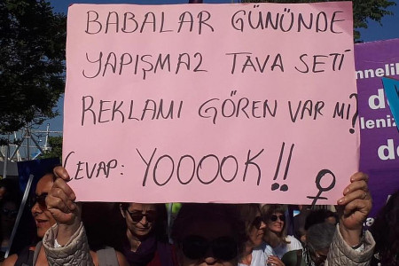 GÜNÜN SORUSU: Babalar Günü'nde tava reklamı gören var mı?