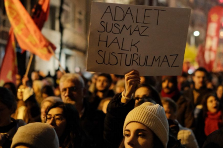 ‘Korkularımızdan sıyrılırsak hayat durur’