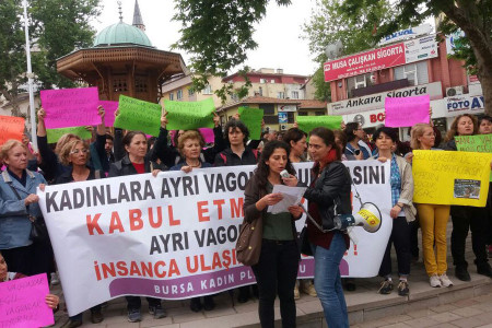 Bursalı kadınlar: Ayrı vagon uygulamasını kabul etmiyoruz!