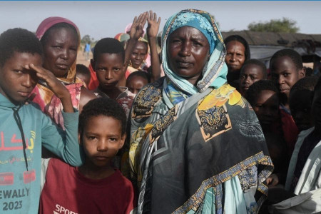 Sudan'da kadınlar yemek bulmak için askerlerle birlikte olmaya zorlanıyor
