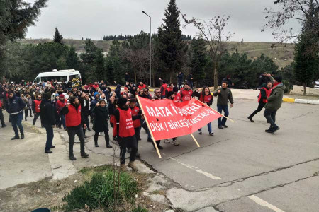 Ek zam talebindeki Mata işçileri serbest bölgeyi salladı: ‘Biz bu yoldan dönmeyiz!’