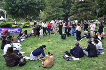 Adana'da kadınlar forumda bir araya geldi: Mücadele güç verdi